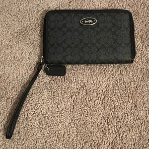 Coach Signature Canvas Wristlet